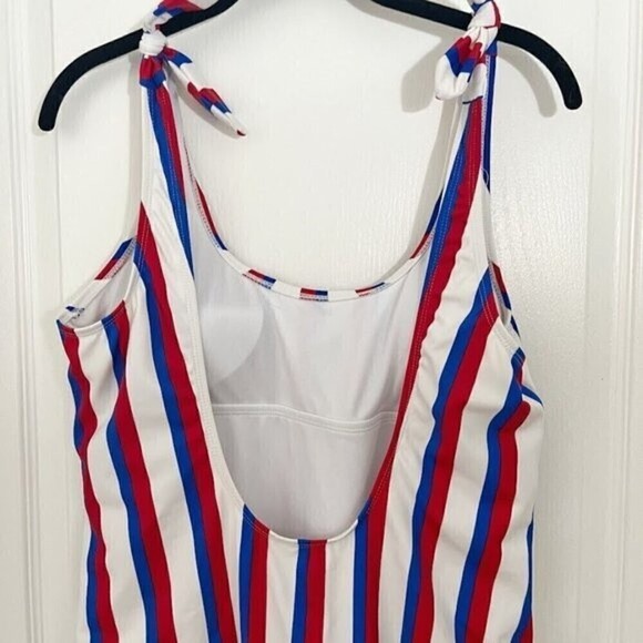 No Boundaries Patriotic One Piece Stripes Adjustable Strap High Leg Swimsuit - Picture 8 of 10